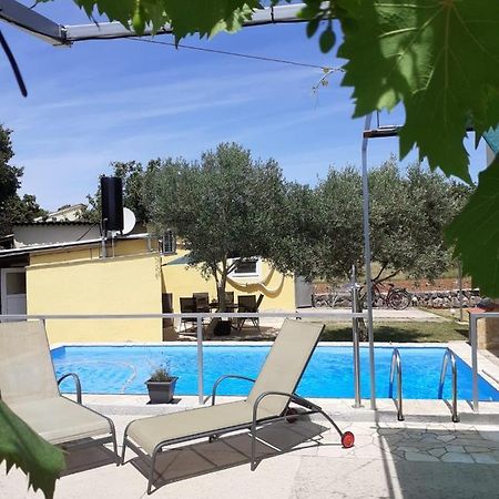 Apartments Familie Vujec Skrbčići Bagian luar foto